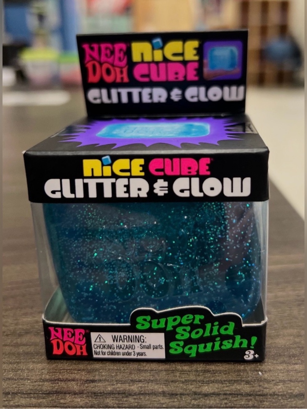 Needoh nicecube gliiter cube